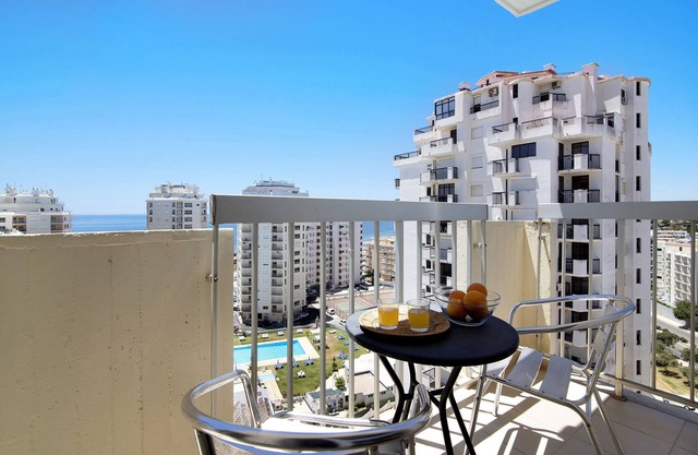 Apartment São Rafael 11ºD - Vista Mar with Wi-Fi, Garden & Balcony