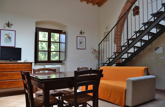 Apartment Stay in Campiglia Town