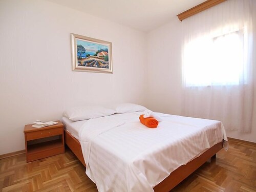 Apartment Sablić in Pirovac - 4 persons, 1 bedrooms