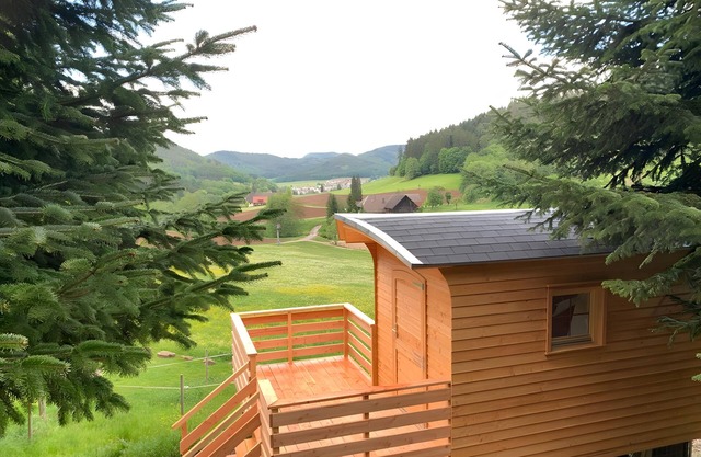 Apartment 'Schäferwagen' with Mountain View, Shared Garden and Wi-Fi