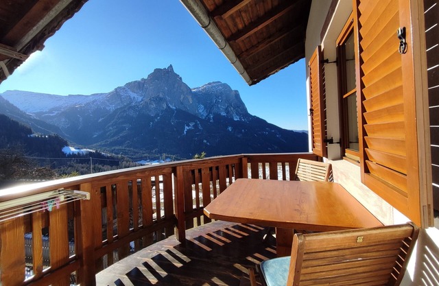 Apartment 'Schlernblick' with Mountain View, Shared Pool and Wi-Fi