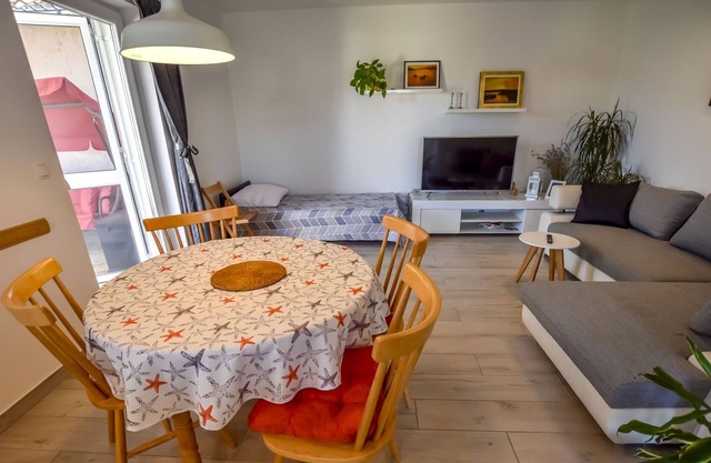 Apartment Stingray (89981-A1) - Mali Iz - island Iz