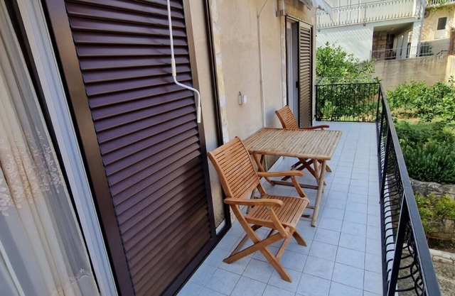 Apartment Tenara (10208-A1) - Vis - island Vis