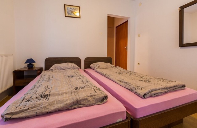 Apartment Tomica - open pool: A2 mali(2+1) - Novi Vinodolski, Riviera Crikvenica, Croatia
