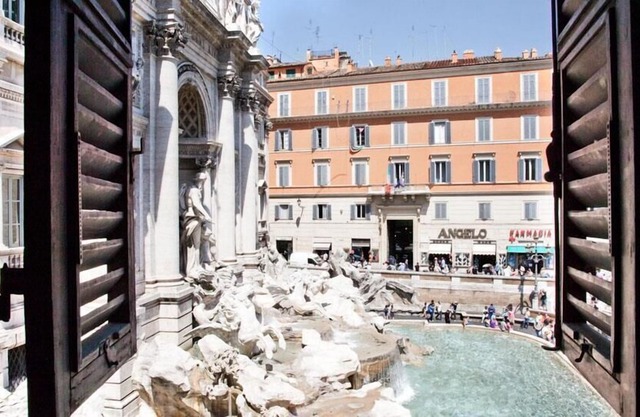 Apartment Trevi Fountain View, luxurious apartment with stunning views on the Trevi Fountain