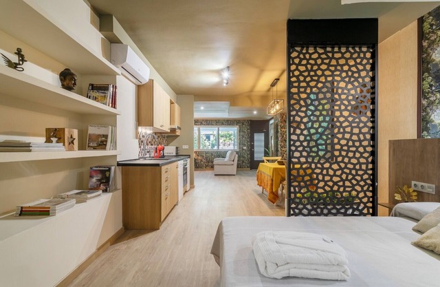 Apartment Tropical Loft with Wi-Fi & A/C