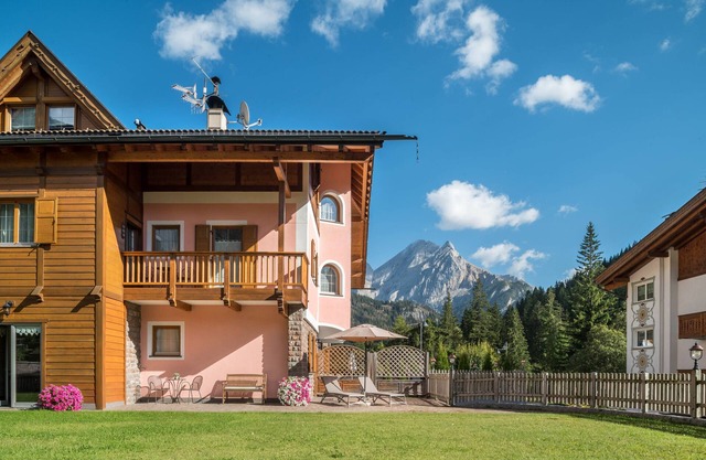 Apartment 'Villa Lory 2' with Mountain View, Private Terrace and Wi-Fi