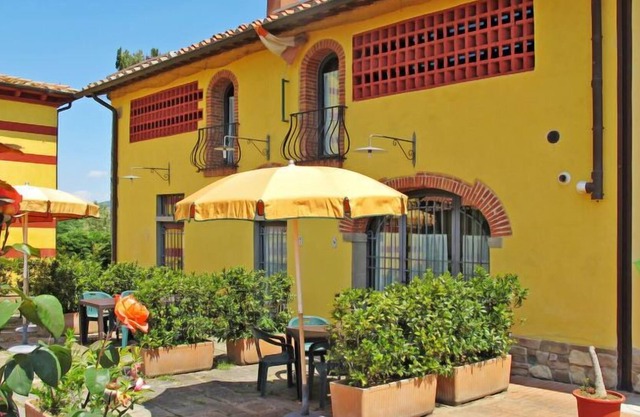 Apartment Villa Monnalisa in Pian di Scò - 4 persons, 1 bedrooms