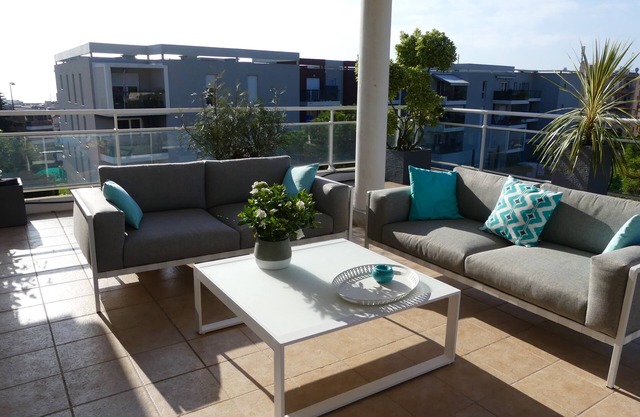 APARTMENT VILLA ON THE ROOF, TERRACE SEA VIEW