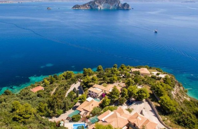 Apartment Villas Cavo Marathia 4 Apartments by Interhome