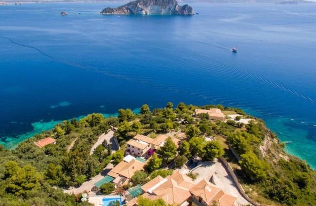 Apartment Villas Cavo Marathia 4 Apartments by Interhome