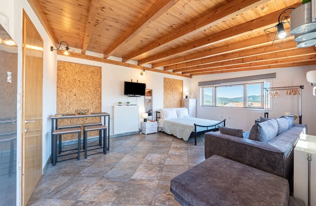 Apartment 'Viola' with Mountain View, Wi-Fi and Air Conditioning