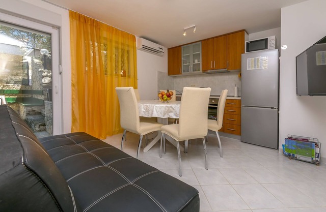 Apartment Vukorepa (19751-A1) - Razanj