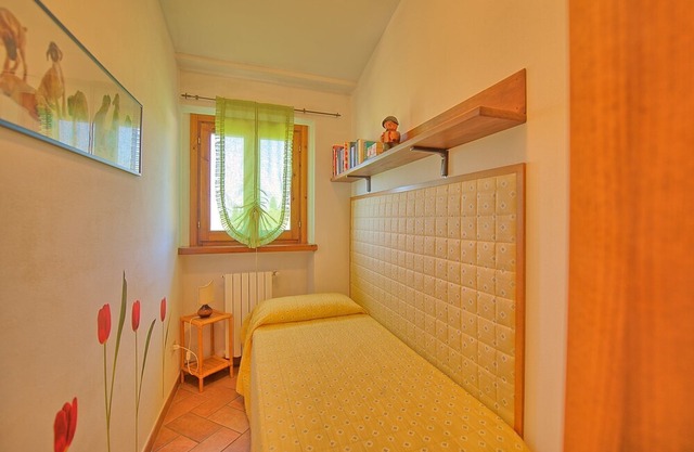 Apartment with pool, A/C, WIFI, pets allowed, panoramic view, parking, close to Greve In Chianti
