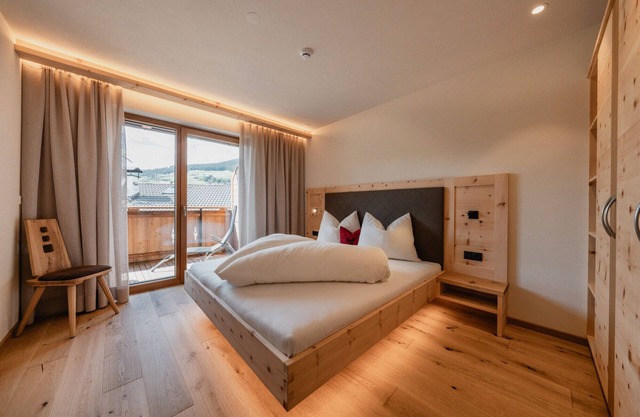 Apartment 'Weissbrunn Dominik' with Mountain View, Shared Terrace and Wi-Fi