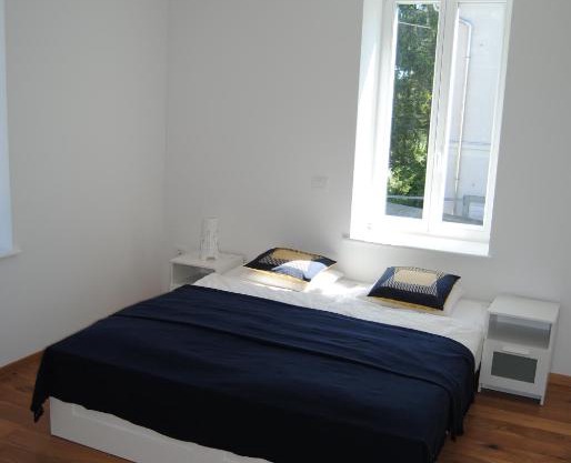 Apartment with Free Parking