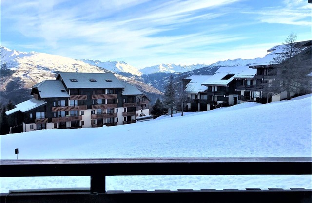 Apartment with magnificent views at the foot of the slopes