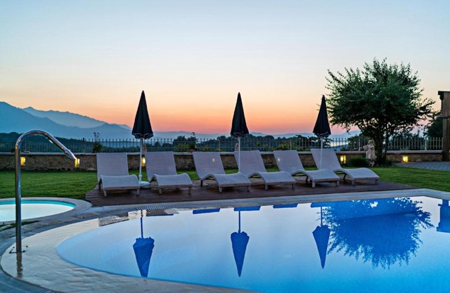 Apartment with one bedroom in Palelimnos with shared pool and enclosed garden 14 km from the beach