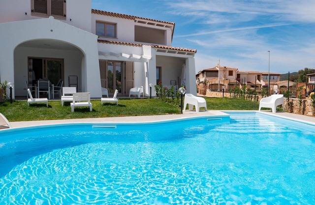 Apartment with pool budoni beach rentals 700 mt