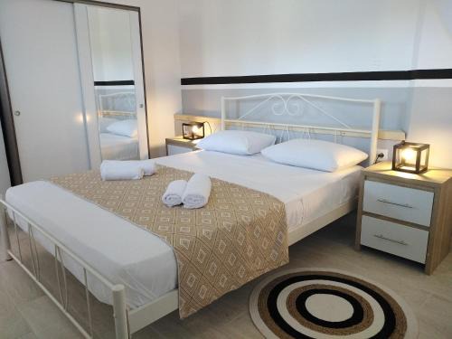 Apartment with pool in Tzanata Kefalonia