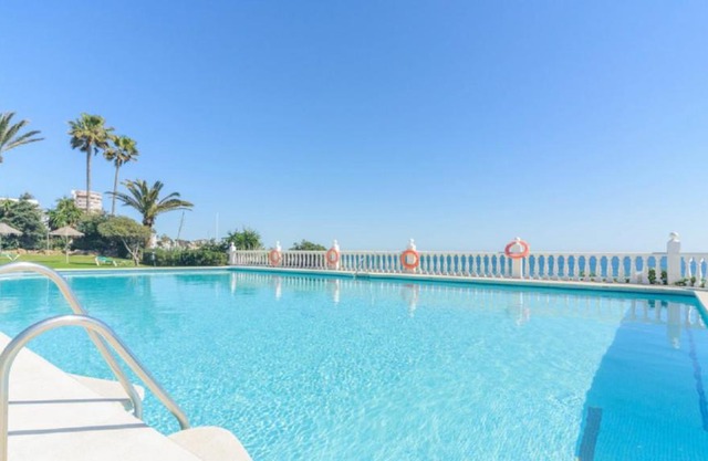 Apartment with sea view "Lubina Del Sol"