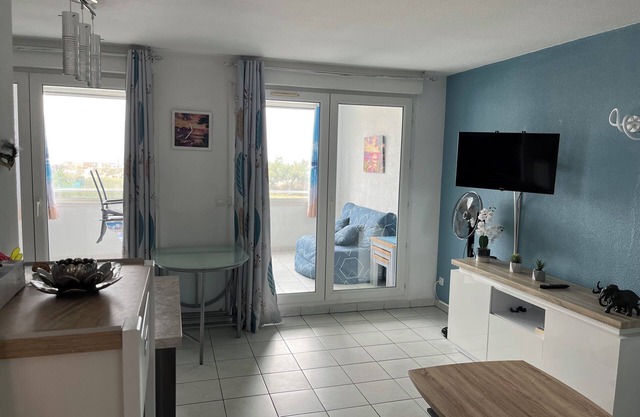 APARTMENT WITH STUNNING SEA VIEWS AND SWIMMING POOL