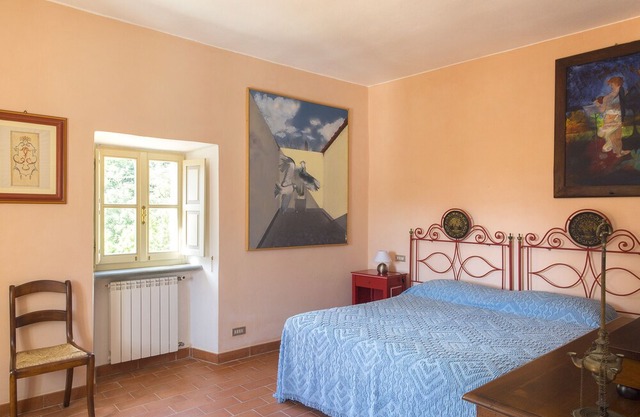 apartment with swimming pool nestled in the Pontremoli hills