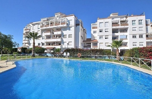 Apartment with terrace near the beaches