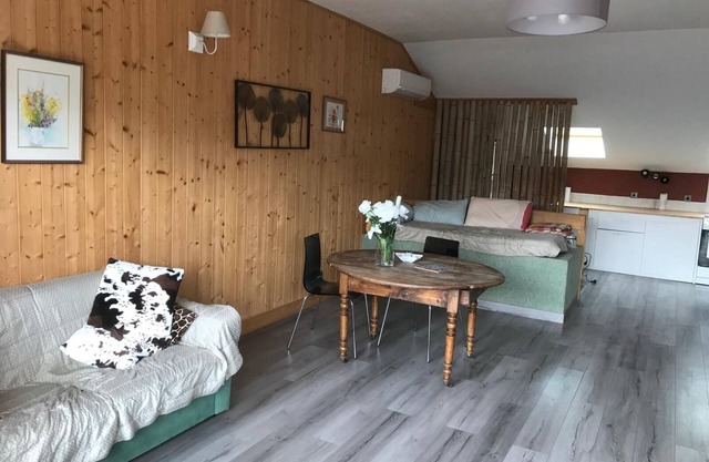 Apartment with terrace on first floor near town center