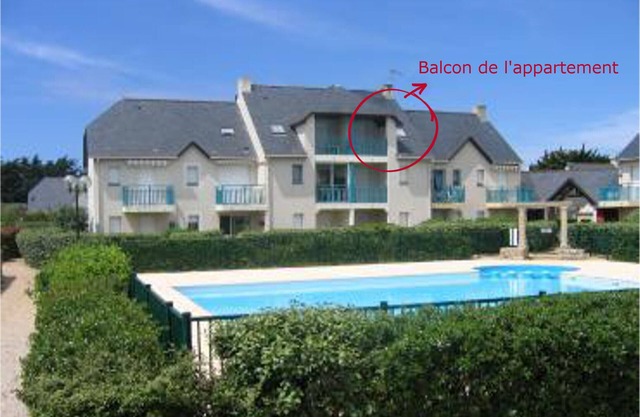 Apartment With View Of Swimming Pool