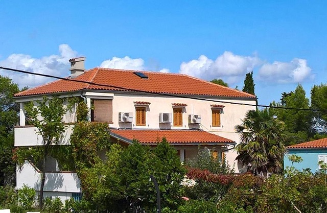 Apartments and rooms with parking space Nerezine, Losinj - 8049