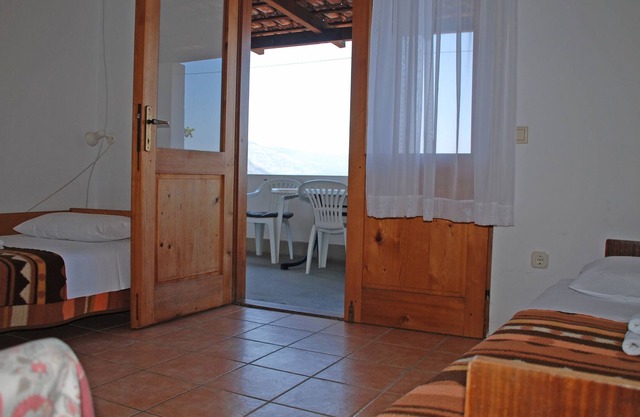 Apartments Bako Komiza - Apartment Two