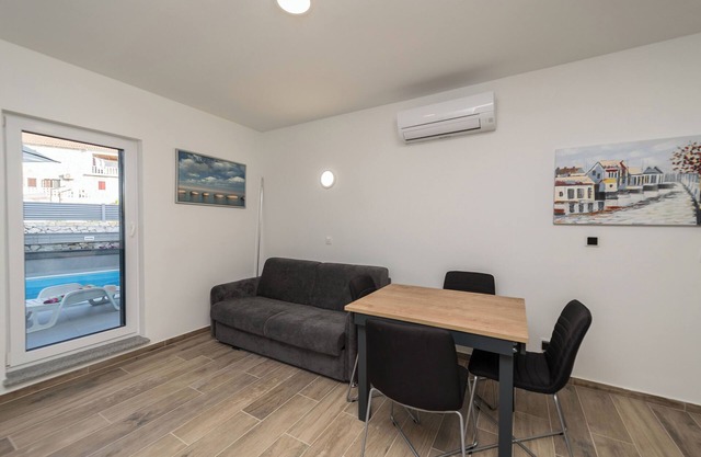 Apartments Cozy (116201-A3) - Lukoran