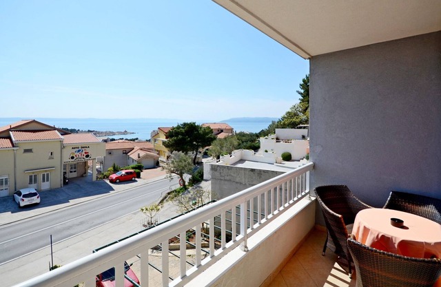 Apartments Grepo Sljeme (36282-A2) - Makarska