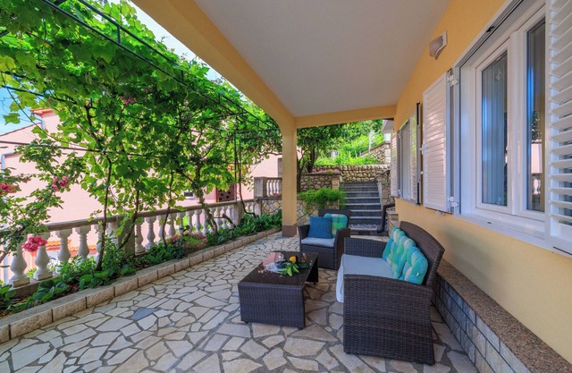 Apartments Ljubica (68671-A1) - Kampor - island Rab