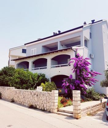 APARTMENTS LUMA 1