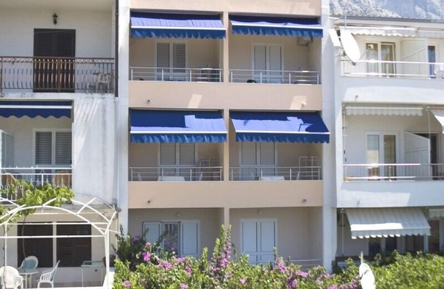 Apartments Marta, (11024), Baška Voda, Croatia