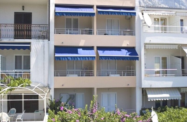 Apartments Marta, (11027), Baška Voda, Croatia
