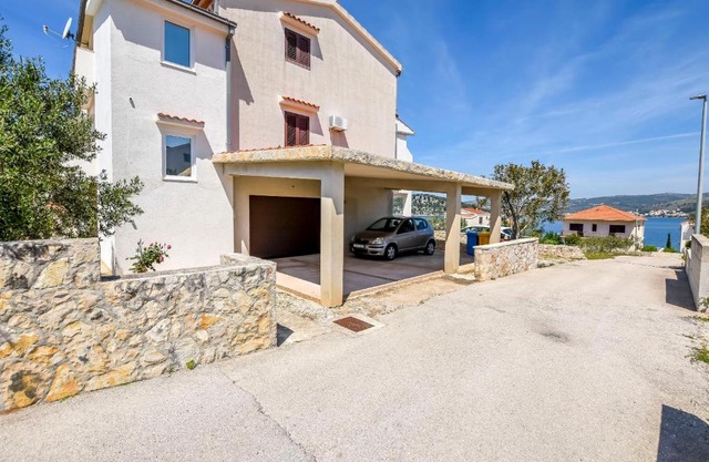Apartments Mirta 