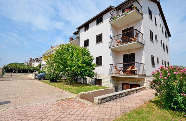 Apartments Nevenka (75391-A2) - Umag