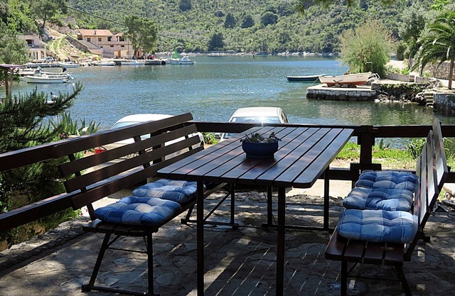 Apartments Vera - Comfort One-Bedroom Apartment with Terrace and Sea View (Irena)