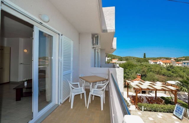 Apartments Villa Ana (20601-A4) - Kukljica