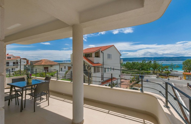 Apartments Villa Aquamarine (65021-A6) - Duce
