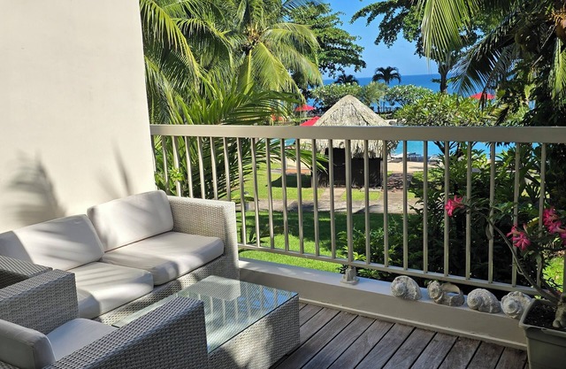 API DAYS SUITE Lafayette Beach Apartment in beachfront hotel residence.