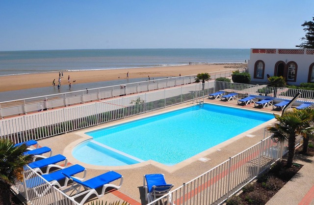 Appart avec Balcon/Terrasse, accès Piscine