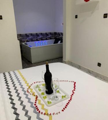 Appart'hotel avec jacuzzi à Adjarra