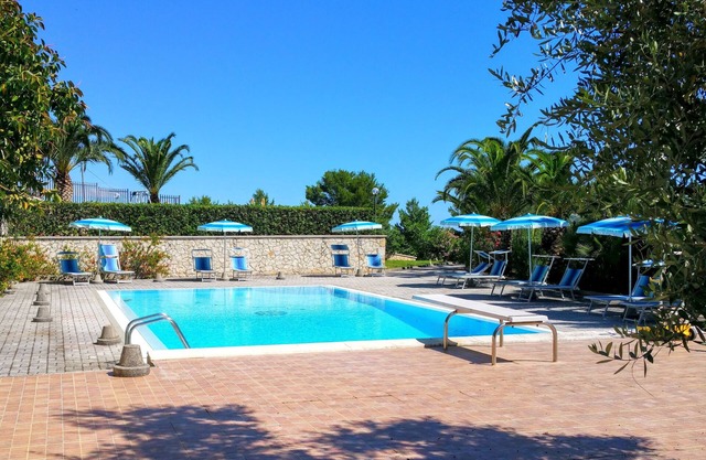 Con Piscina Vicino Al Mare 