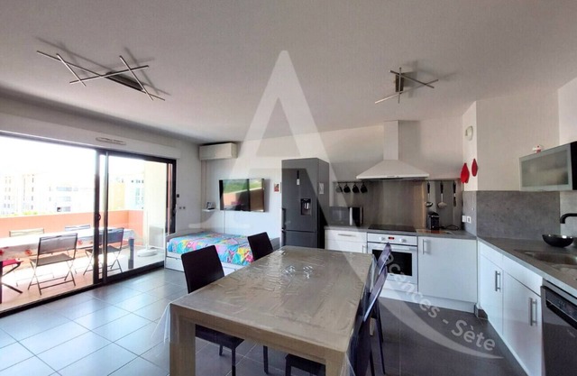 APPARTEMENT 1 CHAMBRE BORD DE MER GARAGE