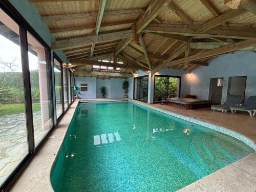 Appartement avec jardin et piscine privée à Ciboure - FR-1-239-1121