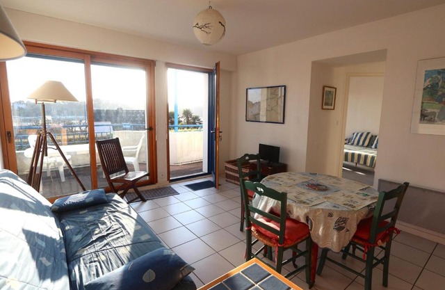 Appartement avec terrasse, parking, à 200m du port de Bénodet - FR-1-481-59